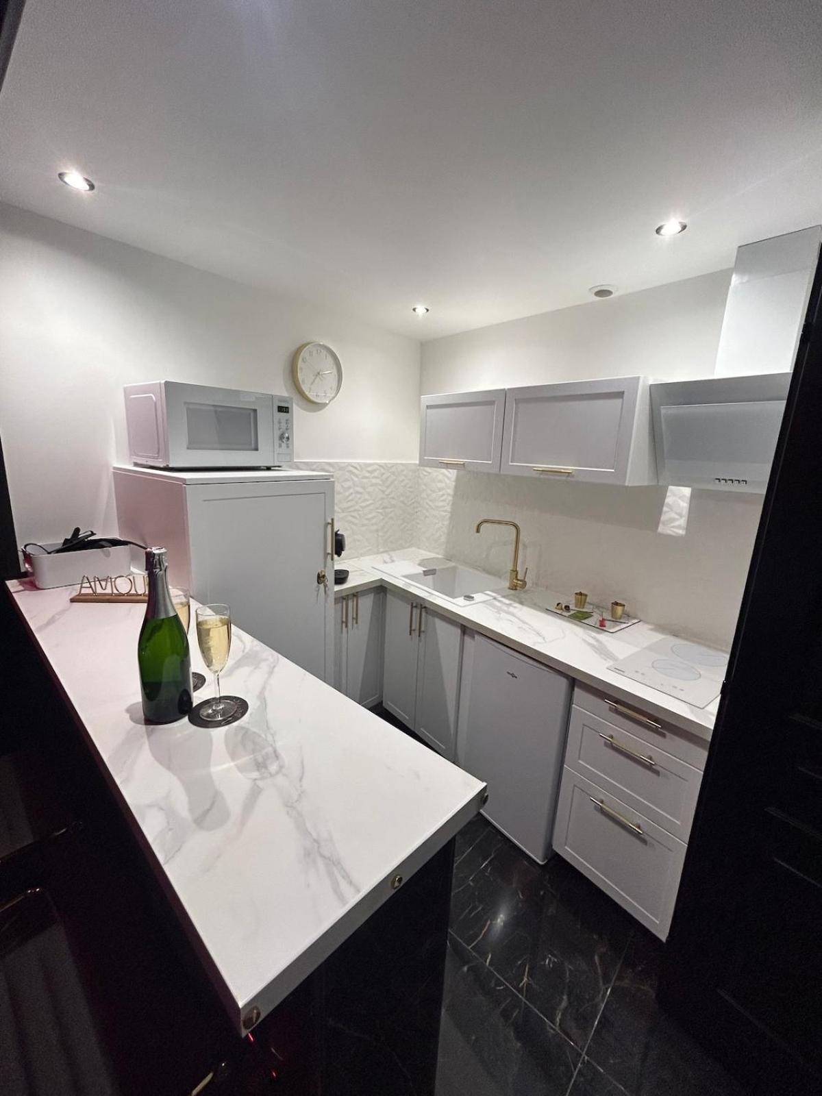 Villa Room, La Parenthese
